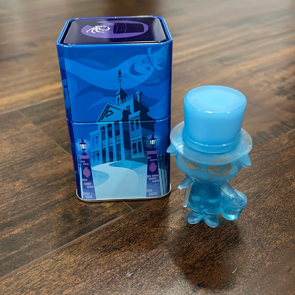Funko Mini Disney Treasures Haunted Mansion Hatbox Ghost Figure and Tin